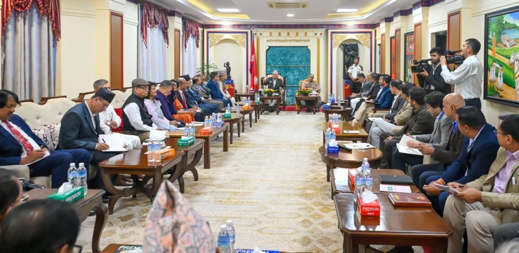 राष्ट्रपतिले सर्वदलीय बैठकमा भने- चुनावमा लाग्नुस्
