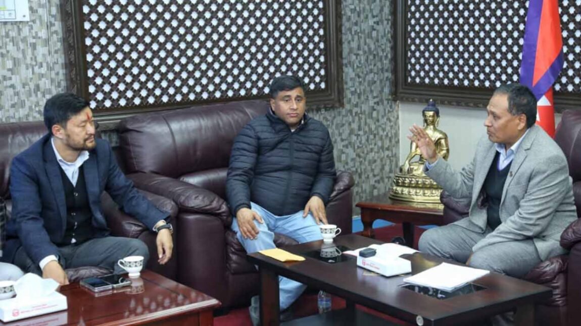 एमालेको महाधिवेशनलाई ध्यानमा राख्दै नागढुङ्गा मलेखु सडक दुई दिन खुला