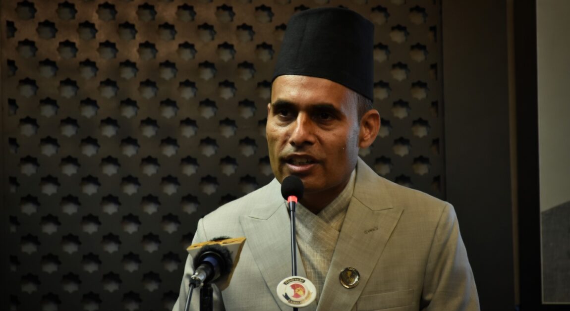 नयाँ ड्राइभिङ लाइसेन्स अब २४ घण्टाभित्रै : २९ लाख पुराना लाइसेन्स पनि असार मसान्तभित्र