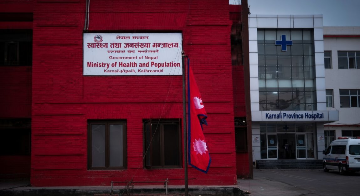 शनिबार–आइतबार बिदा भए पनि स्वास्थ्य सेवा निरन्तर सञ्चालन गर्न निर्देशन