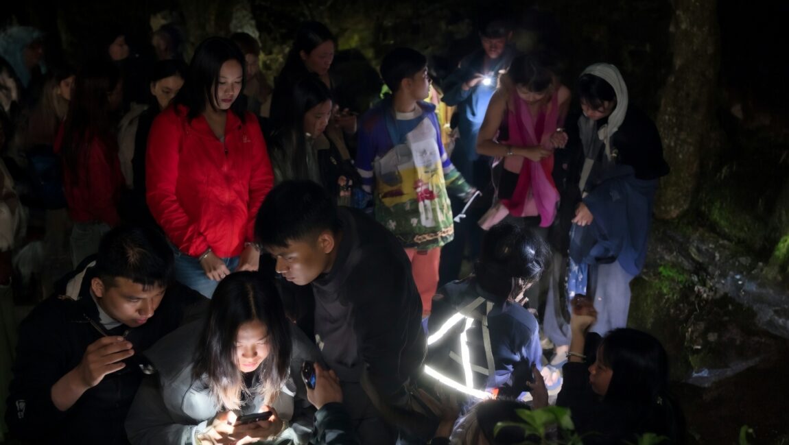 पोखरामा अवैध ‘ट्रान्स पार्टी’मा छापा विदेशीसहित ३८ जना पक्राउ